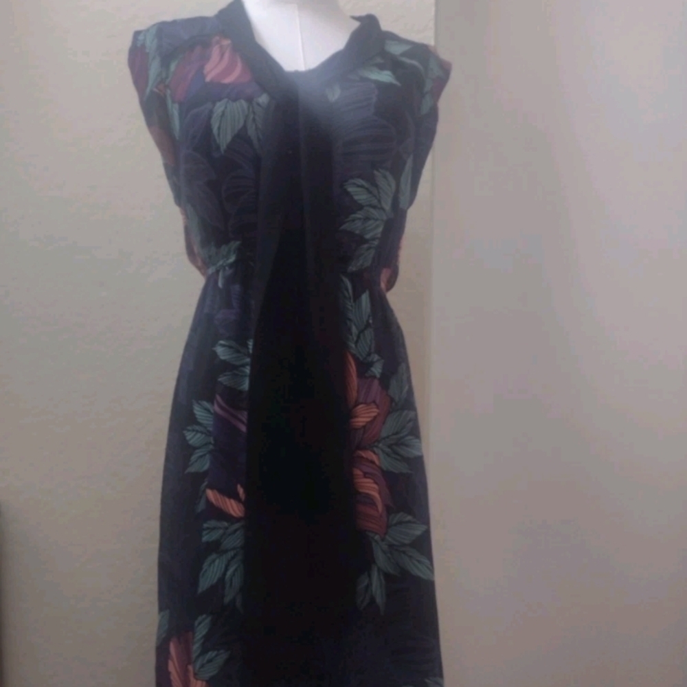 XS Maeve Black Lined Floral Midi Dress Pullover